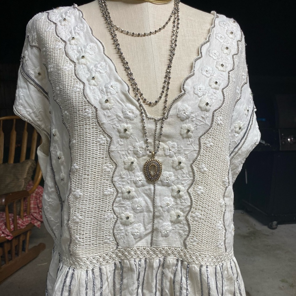 Anthropology blouse with embroidery 🥰